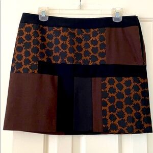 DKNY skirt fully lined. Side zip. Never worn😍 NWOTAGS